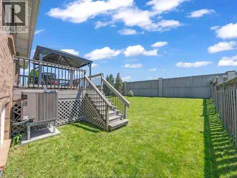 1541 Heatherglen Drive Tecumseh ON N8N 5B3