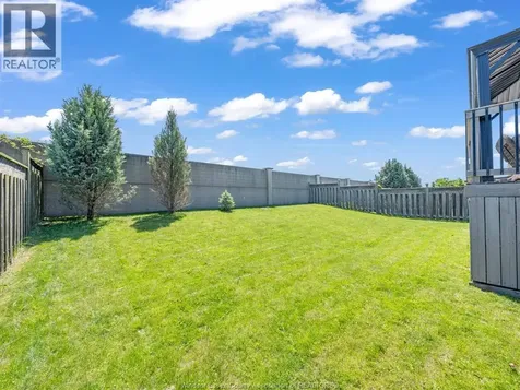1541 Heatherglen Drive Tecumseh ON N8N 5B3