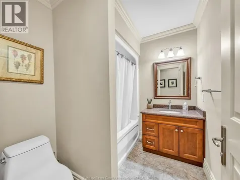 252 Dalhousie Amherstburg ON N9V 1W7