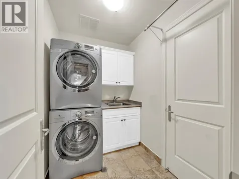 252 Dalhousie Amherstburg ON N9V 1W7