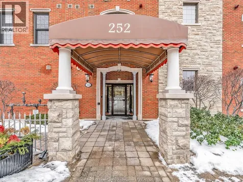 252 Dalhousie Amherstburg ON N9V 1W7