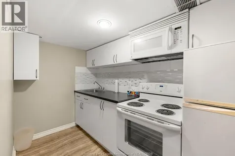 3450 Church Windsor ON N9E 1V5