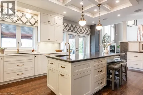 1392 Clearwater Crescent Oakville ON L6H 7J5