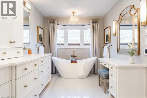 1392 Clearwater Crescent Oakville ON L6H 7J5