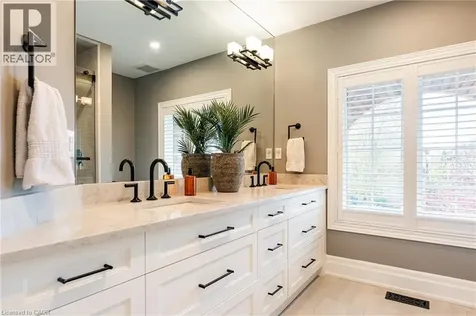 1392 Clearwater Crescent Oakville ON L6H 7J5
