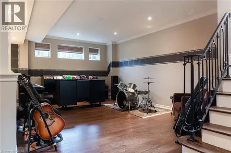 1392 Clearwater Crescent Oakville ON L6H 7J5