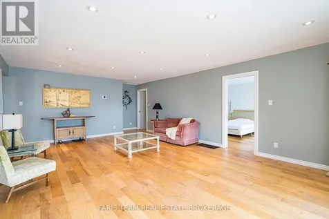 481 Islandview Lane Midland ON L4R 5H4