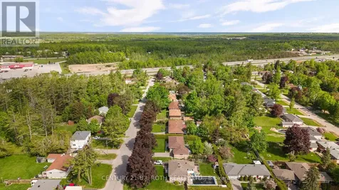 68 Fourth Street Orillia ON L3V 4B8