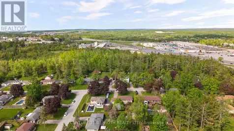 68 Fourth Street Orillia ON L3V 4B8