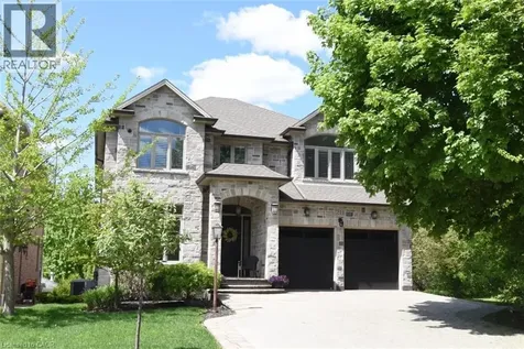 211 Tollgate Drive Ancaster ON L9G 5C8