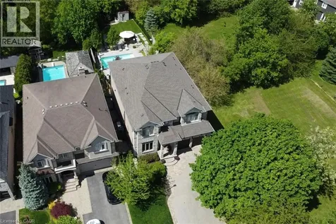 211 Tollgate Drive Ancaster ON L9G 5C8