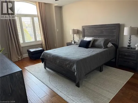 211 Tollgate Drive Ancaster ON L9G 5C8