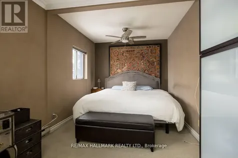 22 Airley Crescent Toronto (east York) ON M4K 4H6