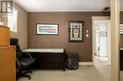 22 Airley Crescent Toronto (east York) ON M4K 4H6