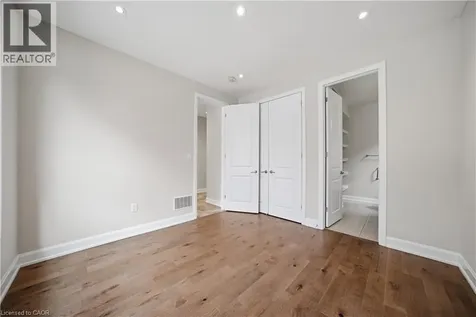 224 Cherryhurst Road Oakville ON L6M 0Z7