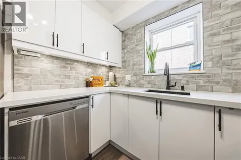 836 Concession Street Hamilton ON L8V 1E2