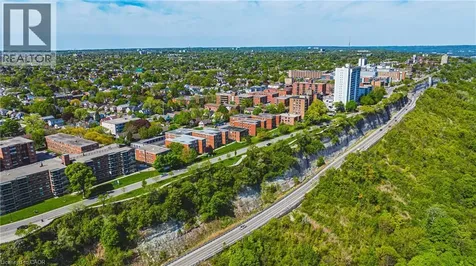 836 Concession Street Hamilton ON L8V 1E2