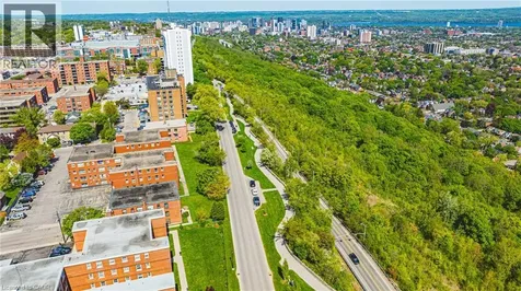 836 Concession Street Hamilton ON L8V 1E2