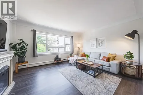 836 Concession Street Hamilton ON L8V 1E2