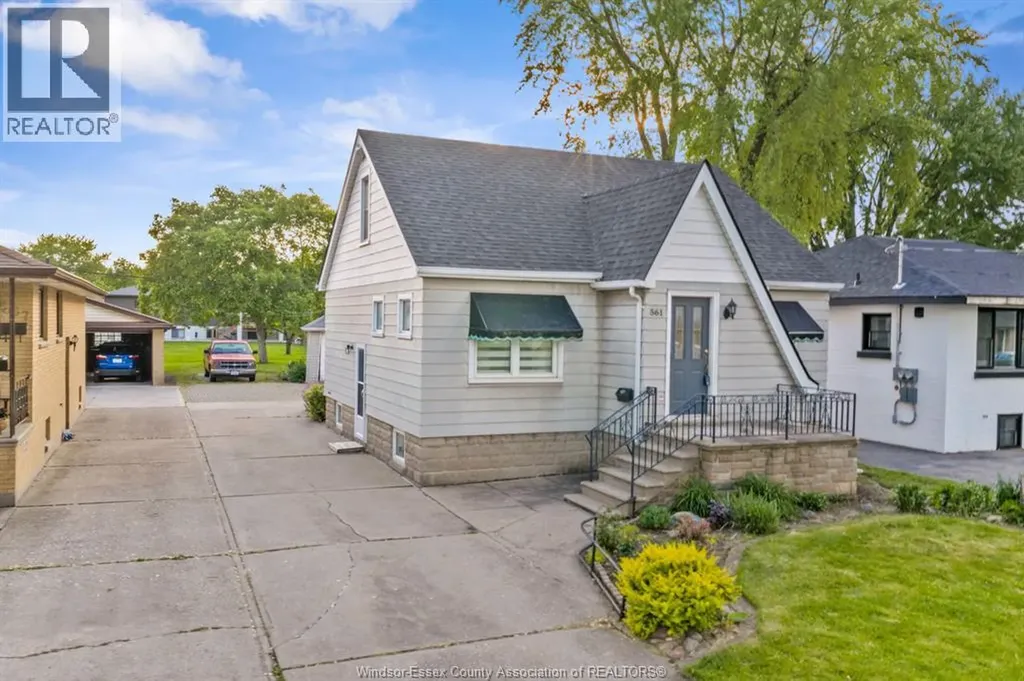 561 Elinor Street Windsor ON N8P 1E3