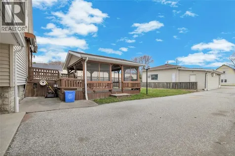 12353 Tecumseh Road East Tecumseh ON N8N 1M5