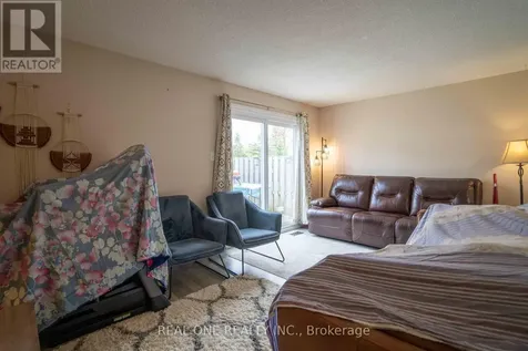 407 Keats Way Waterloo ON N2L 5S7