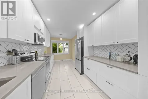 3762 Autumnwood Street Ottawa ON K1T 2K8