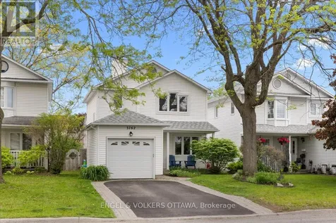 3762 Autumnwood Street Ottawa ON K1T 2K8