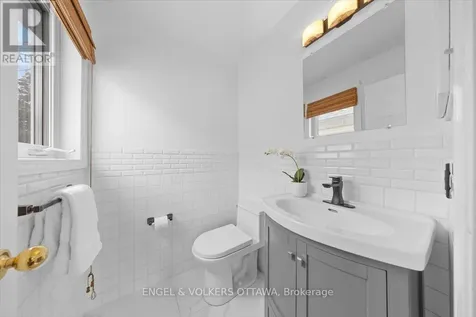 3762 Autumnwood Street Ottawa ON K1T 2K8