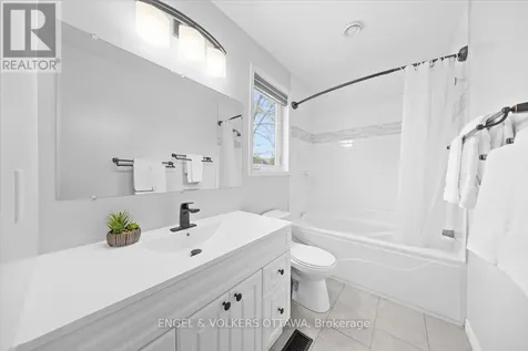 3762 Autumnwood Street Ottawa ON K1T 2K8