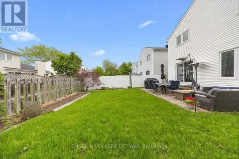 3762 Autumnwood Street Ottawa ON K1T 2K8