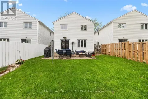 3762 Autumnwood Street Ottawa ON K1T 2K8