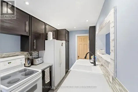 4887 Crysler Avenue Niagara Falls (downtown) ON L2E 3W5