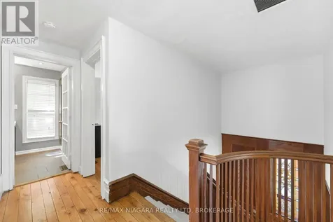 4887 Crysler Avenue Niagara Falls (downtown) ON L2E 3W5