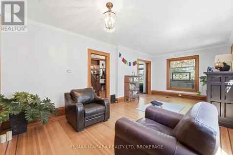 4887 Crysler Avenue Niagara Falls (downtown) ON L2E 3W5