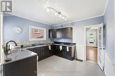4887 Crysler Avenue Niagara Falls (downtown) ON L2E 3W5
