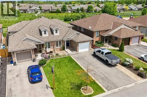 56 Golden Acres Drive Smithville ON L0R 2A0