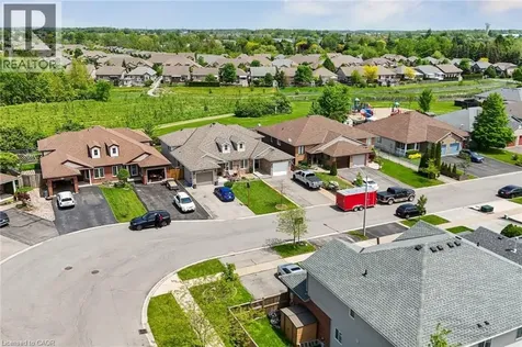 56 Golden Acres Drive Smithville ON L0R 2A0