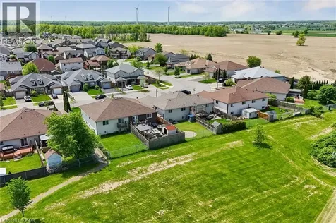 56 Golden Acres Drive Smithville ON L0R 2A0