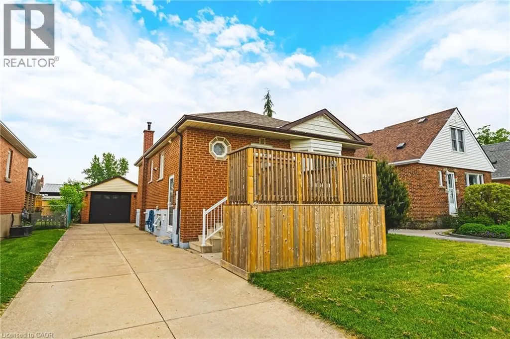 280 Montrose Avenue Hamilton ON L3M 3N8