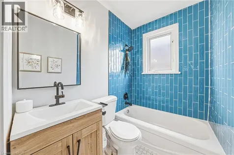 280 Montrose Avenue Hamilton ON L3M 3N8