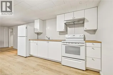 280 Montrose Avenue Hamilton ON L3M 3N8