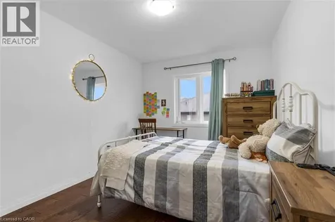 55 Greenwich Avenue Stoney Creek ON L8J 0L6