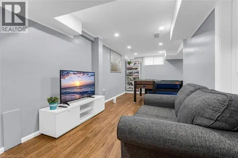 55 Greenwich Avenue Stoney Creek ON L8J 0L6