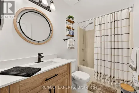 14 Dawson Drive Collingwood ON L9Y 5B4