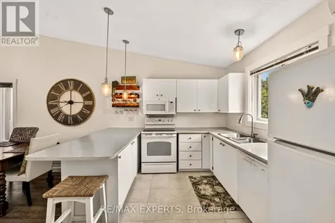 14 Dawson Drive Collingwood ON L9Y 5B4