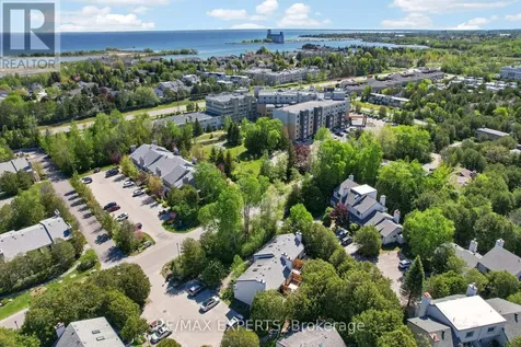14 Dawson Drive Collingwood ON L9Y 5B4