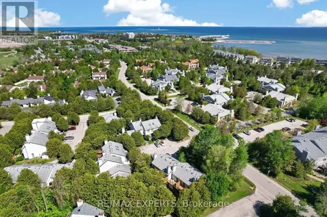 14 Dawson Drive Collingwood ON L9Y 5B4