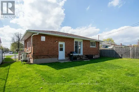 108 Lawrence Avenue St. Thomas ON N5R 5G3