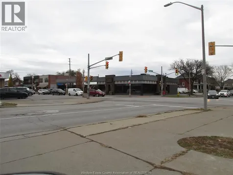 521 Erie East Windsor ON N9A 3X8
